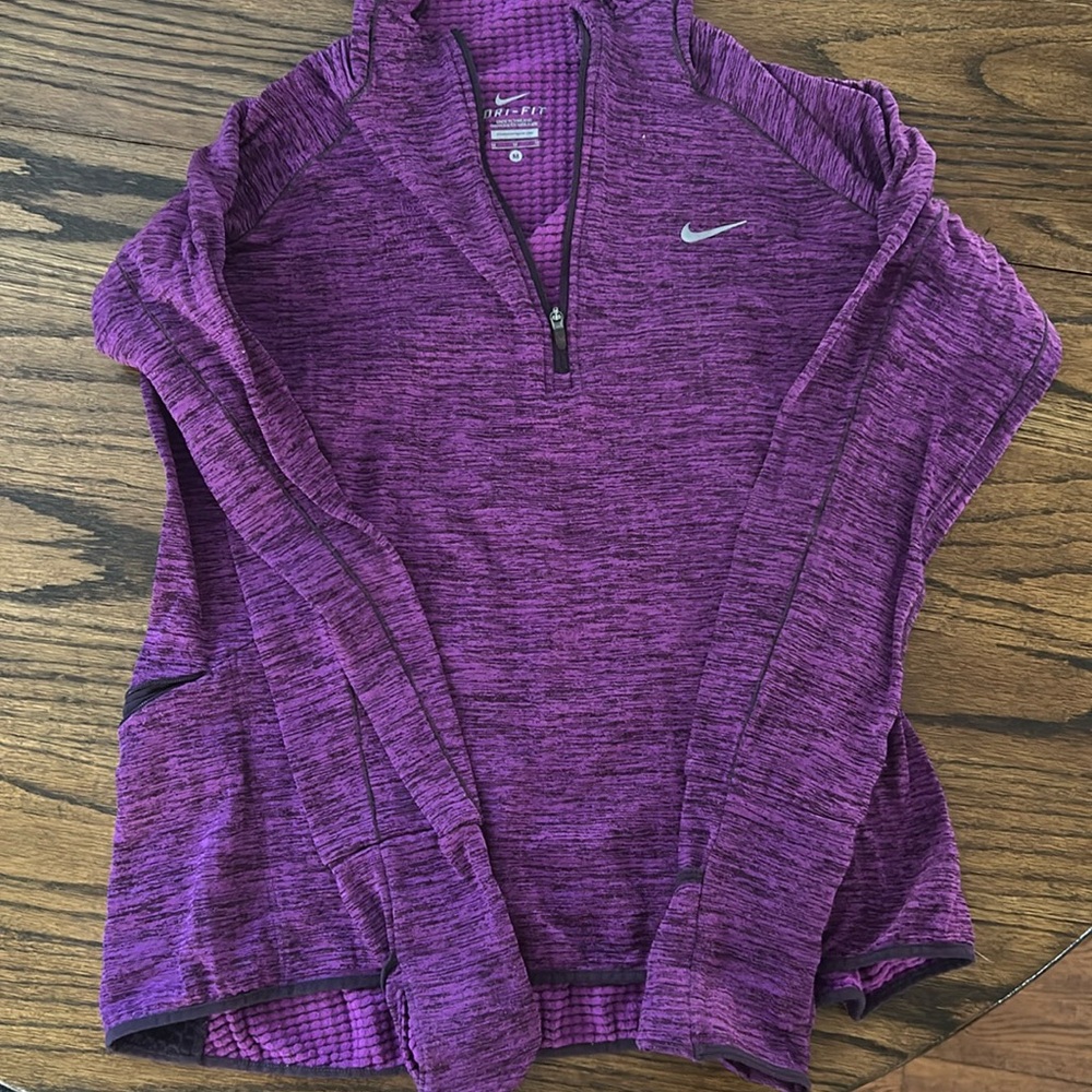 Nike therma fit long sleeve